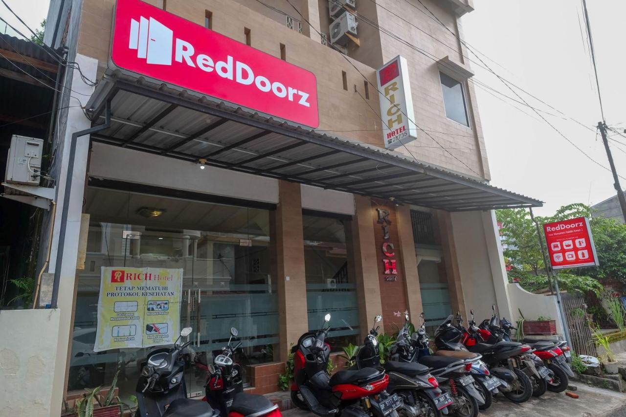 Reddoorz At Hotel Rich Parepare Near Pantai Mattirotasi Dış mekan fotoğraf