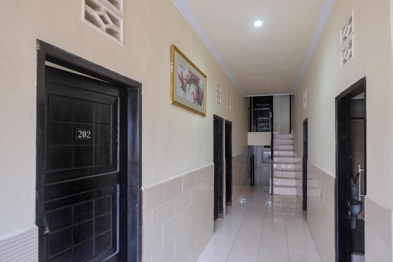Reddoorz At Hotel Rich Parepare Near Pantai Mattirotasi Dış mekan fotoğraf