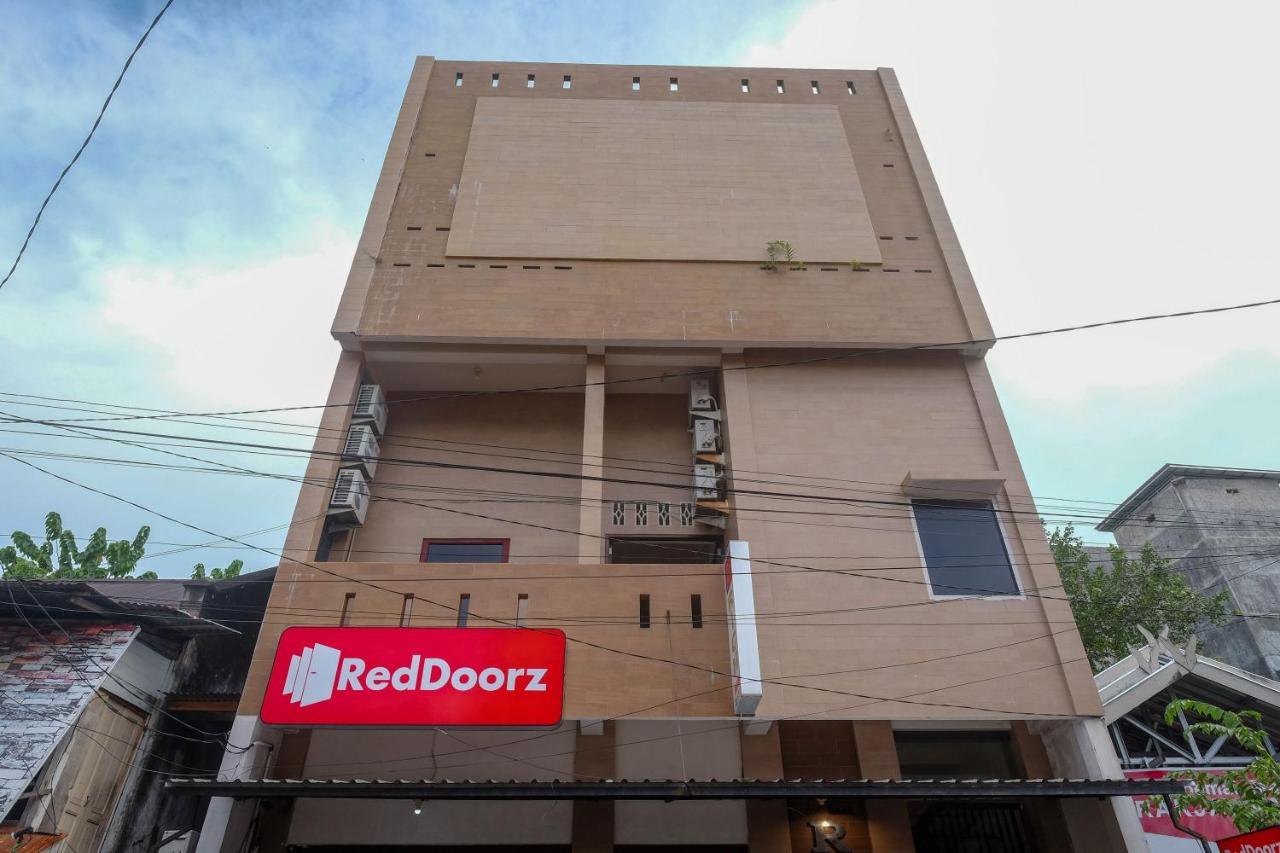 Reddoorz At Hotel Rich Parepare Near Pantai Mattirotasi Dış mekan fotoğraf